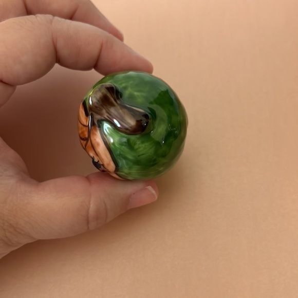 Limoges Acorn Ladybug w Leaf Peint Main Trinket Pill Box - Picture 8 of 12